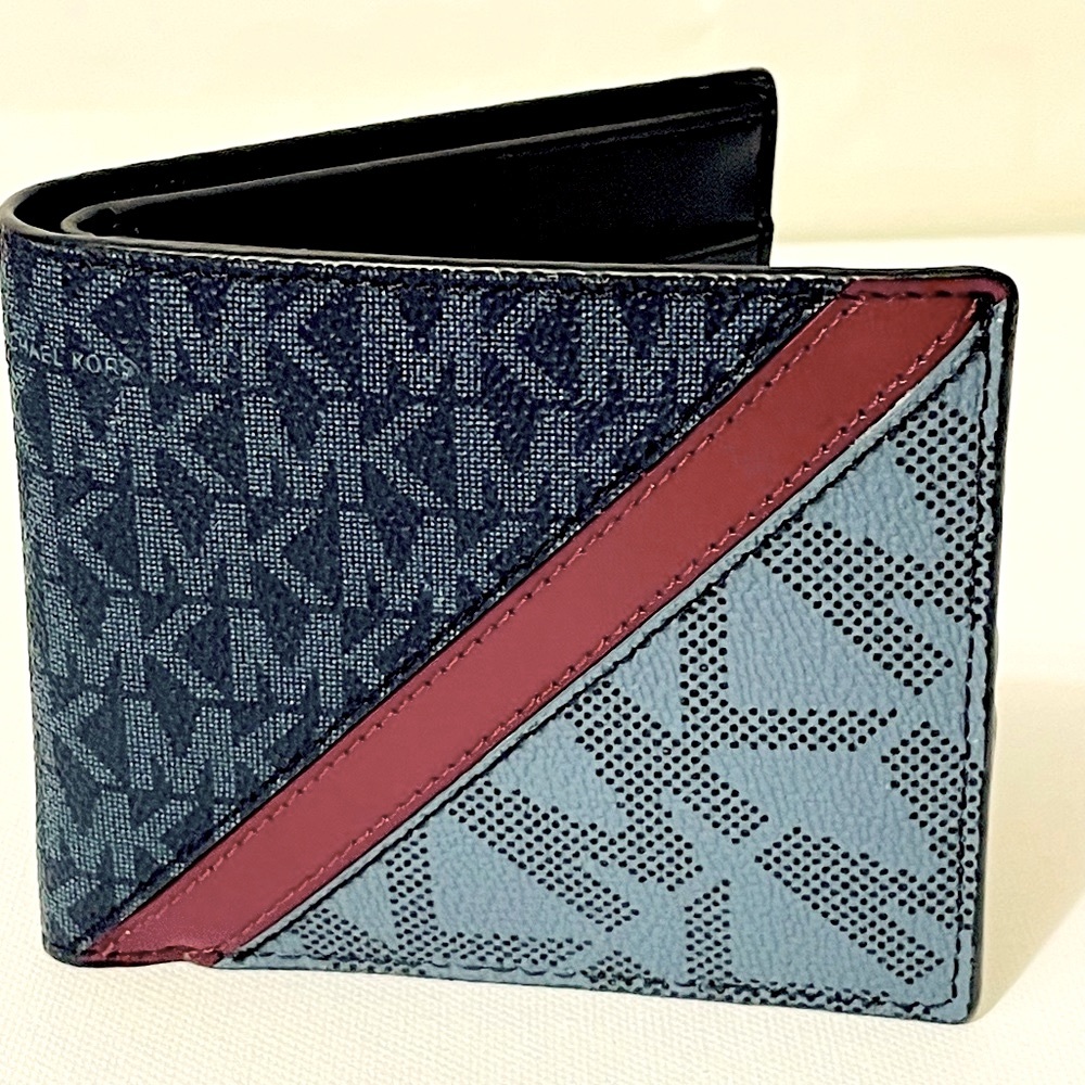 NWT Michael Kors Cooper Billfold Wallet